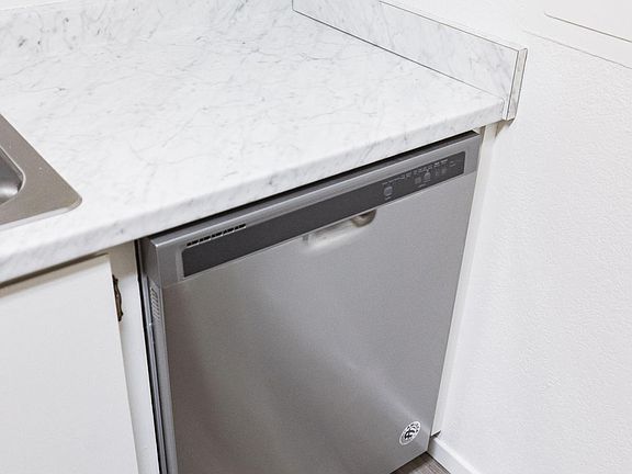 5th image of 3006 D St APT 6