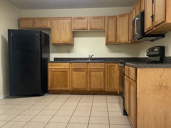 4th image of 1117 Mills Ave #1