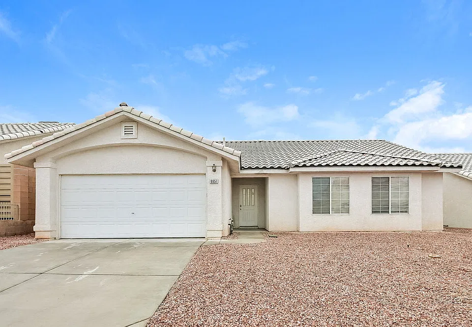 6651 Walnut Canyon Dr