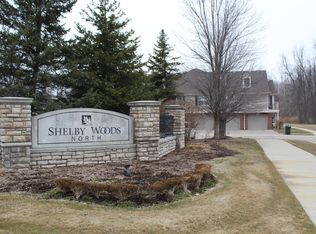 49094 W Woods Dr, Shelby Township, MI 48317