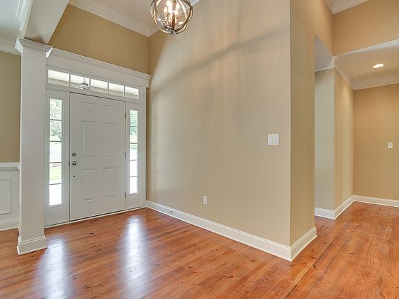 2nd image of 111 Abercrombie Pt