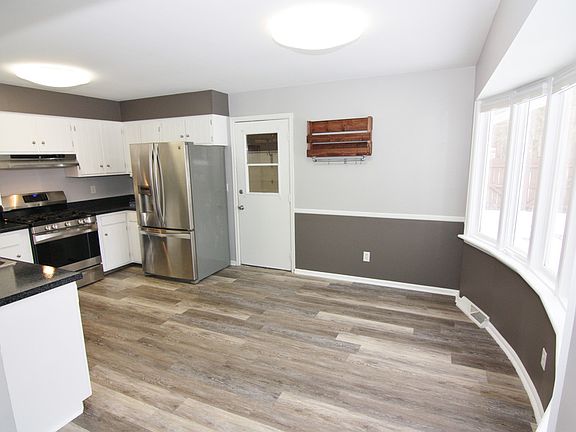 4th image of 1140 Poplar Dr