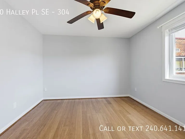 10 Halley Pl SE #304 — Photo 9
