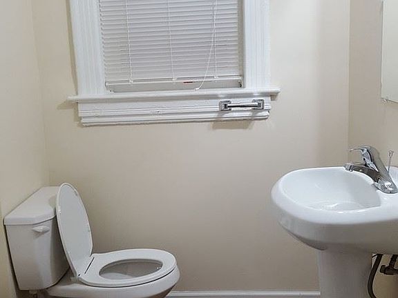 2nd image of 4574 Evans Ave