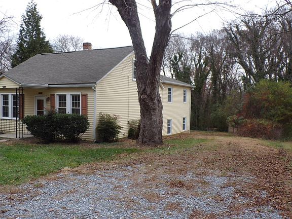 3rd image of 203 Juniper Cliff Rd