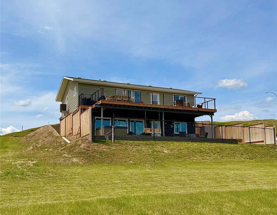1st image of 214 Hillcrest PLACE