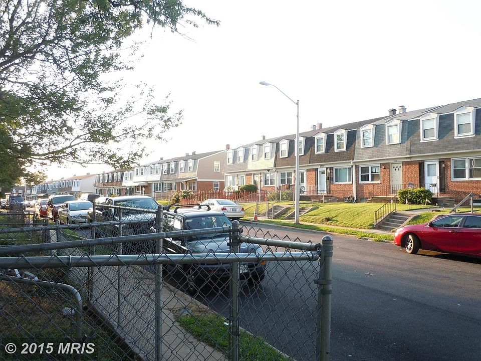 2nd image of 2714 Norland Rd