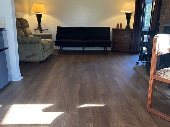 4th image of 22 Spruce Ct #22C