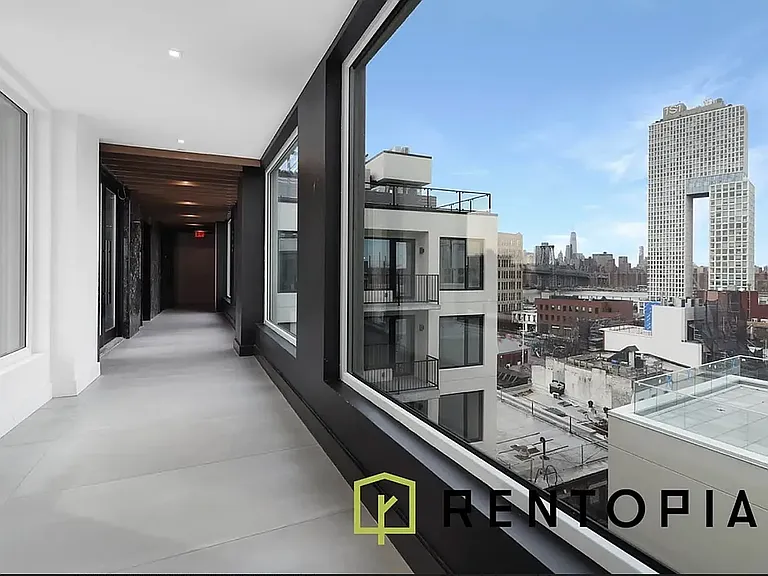 228 Berry St #7T — Photo 13