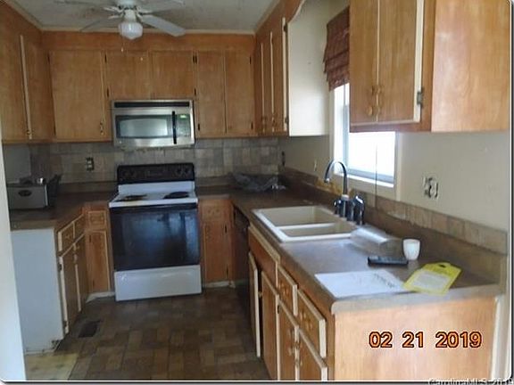 5th image of 914 Sycamore Ave
