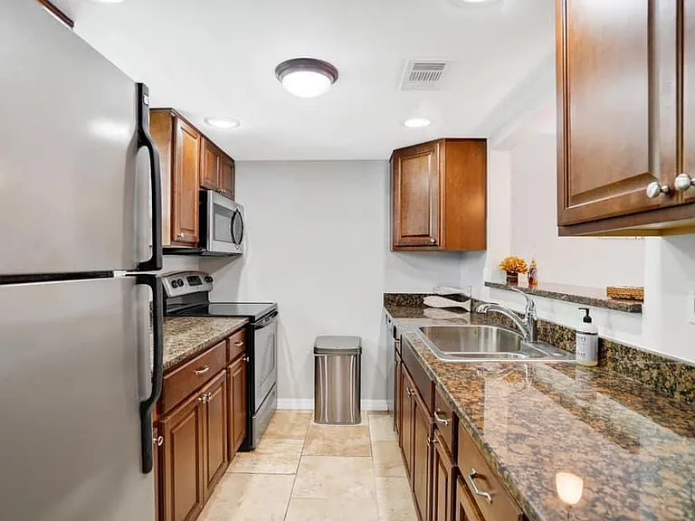 464 N Paula Dr #211 — Photo 8
