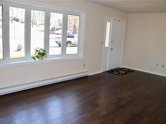 4th image of 3955 Kenrick Dr