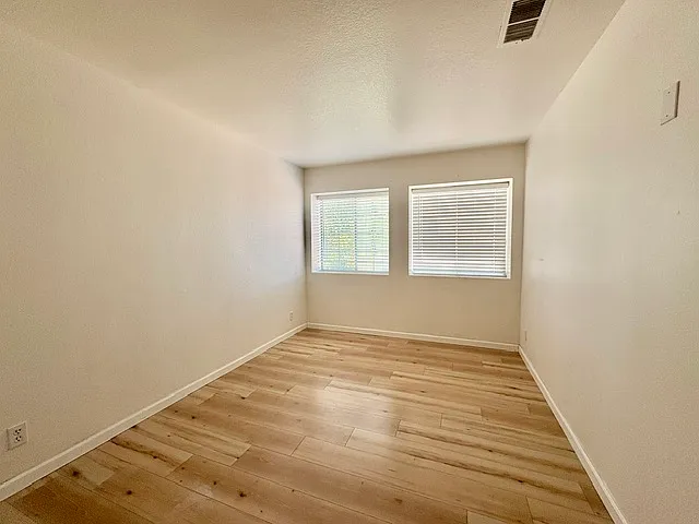 2344 Langhorn St — Photo 15
