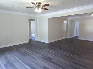 1003 W Hart Ave, Pasadena, TX 77506