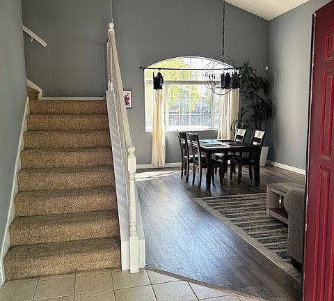 3rd image of 893 Day Lily Ct