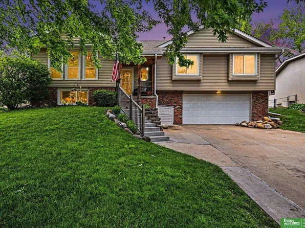 9126 Adams St, Omaha, NE 68127