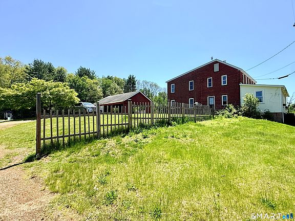 3rd image of 61 Crane Road