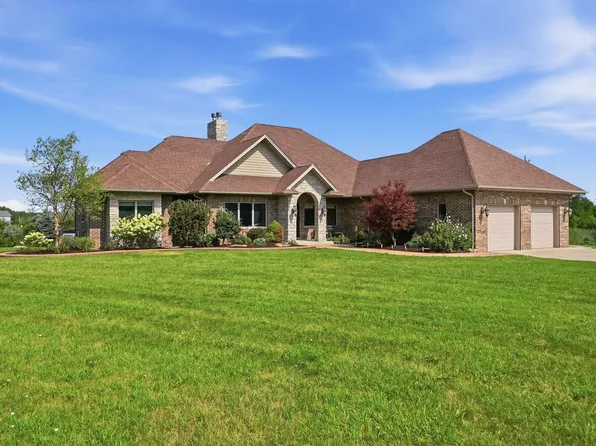 8545 S Kankakee Rd, Gardner, IL 60424