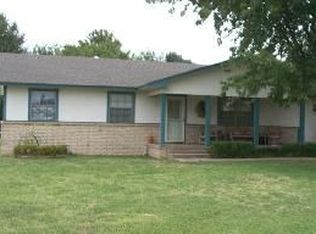 722 N 1st St, Ringling, OK 73456