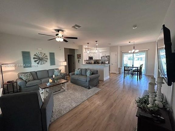 4th image of 109 Vale Ct