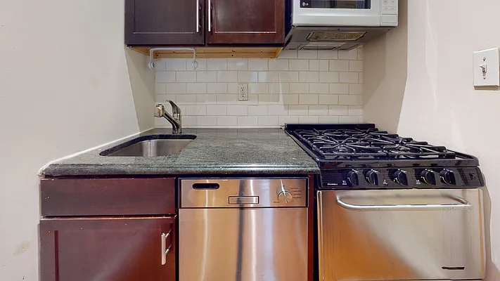 Rented by Bond New York | media 21