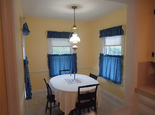 3rd image of 32 Hardy St