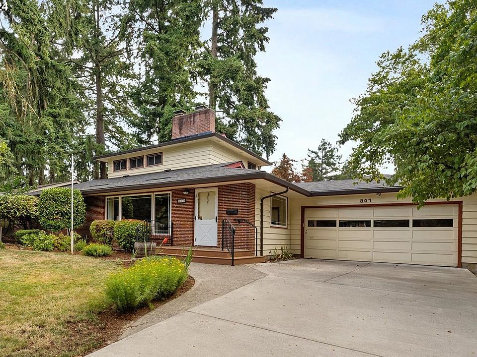 1st image of 807 SE 94th Ave