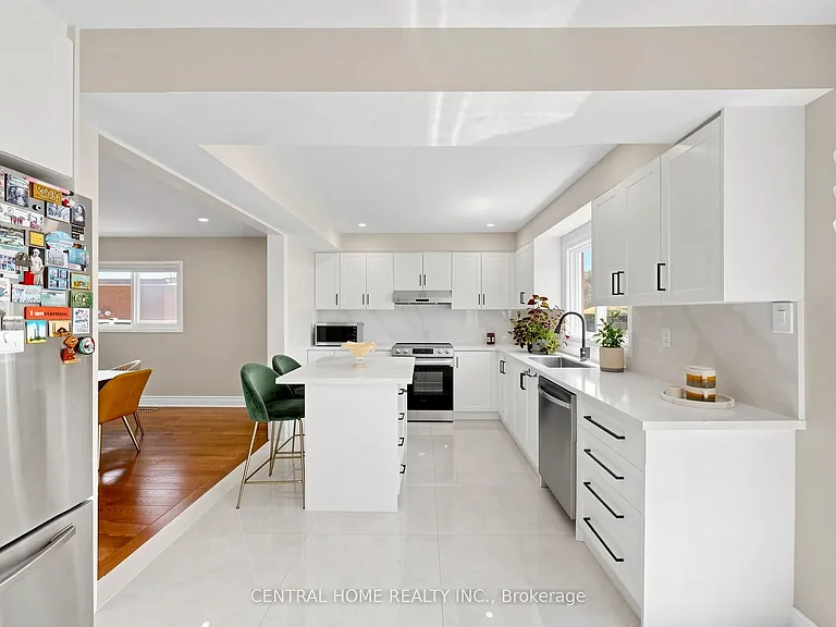 48 Ballard Cres — Photo 11