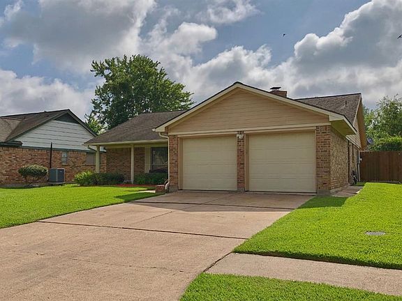 2nd image of 3715 Sweetbriar Dr