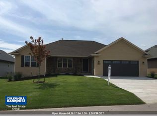 2943 Chrystella Dr, Menasha, WI 54952