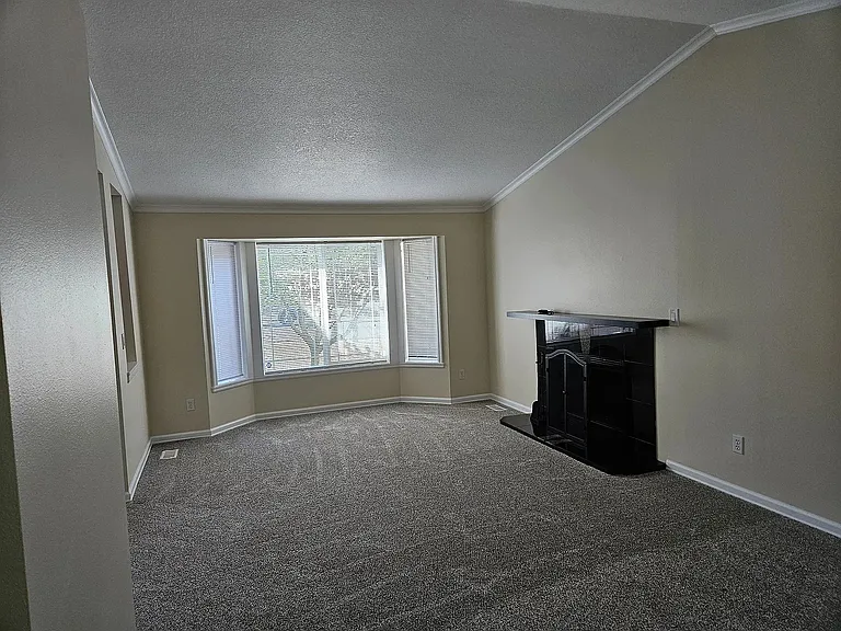 16853 SW Hargis Rd — Photo 4