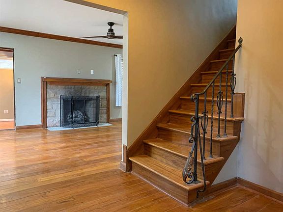 4th image of 1101 Elm Park Dr