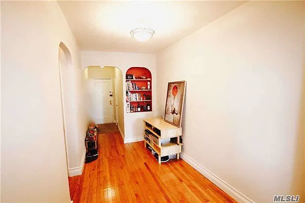 Sold by Remax City Square | media 14