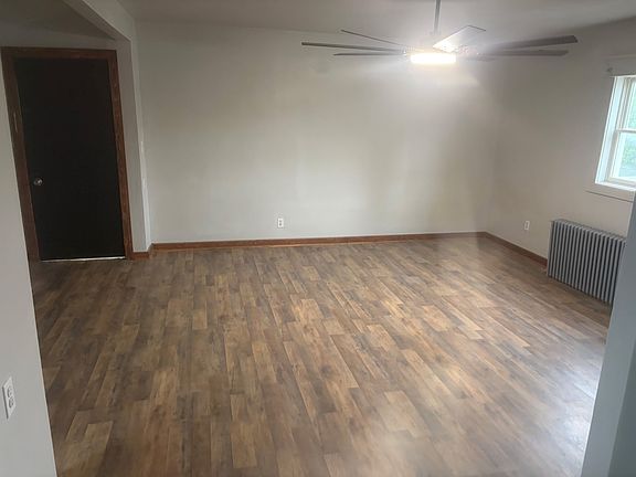 3rd image of 900 Johnson Ave #4