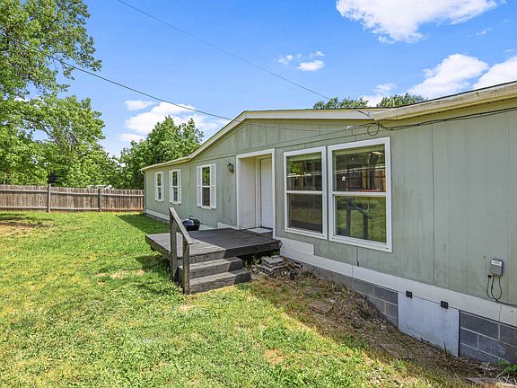 3rd image of 101 Mardan Dr