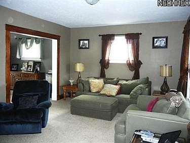 5th image of 3419 Russell Ave