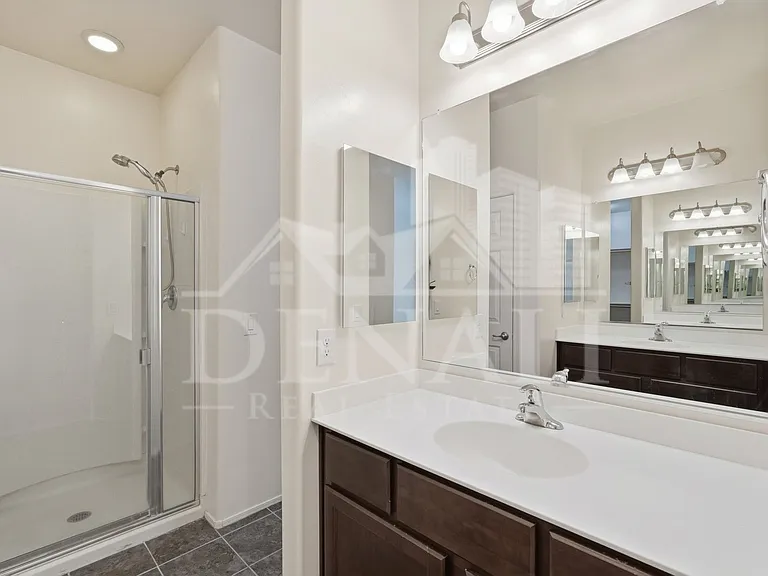 4162 N Thurston Ln #100 — Photo 17