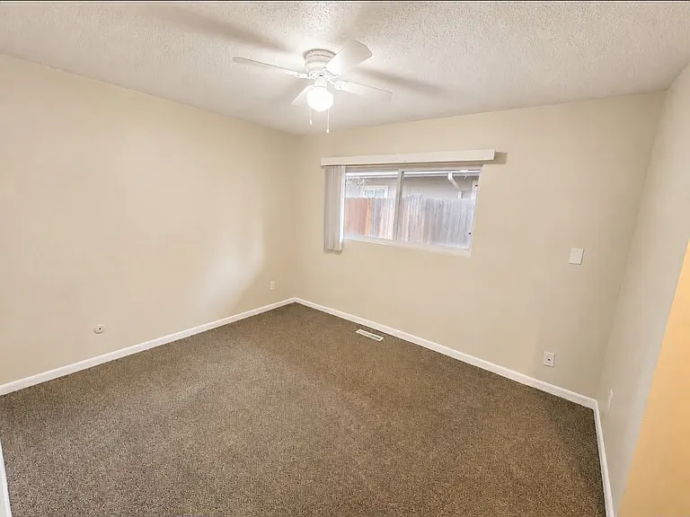2532 W 3rd St — Photo 15