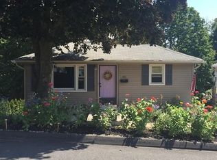 30 Gordon St, Worcester, MA 01604