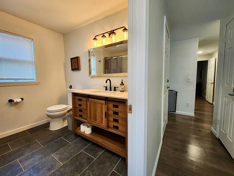 215 West Ave — Photo 13