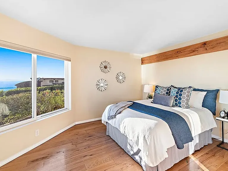 2501 Duarte Way — Photo 2