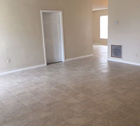 5th image of 2750 Gramercy Drive Gramercy Dr #2750