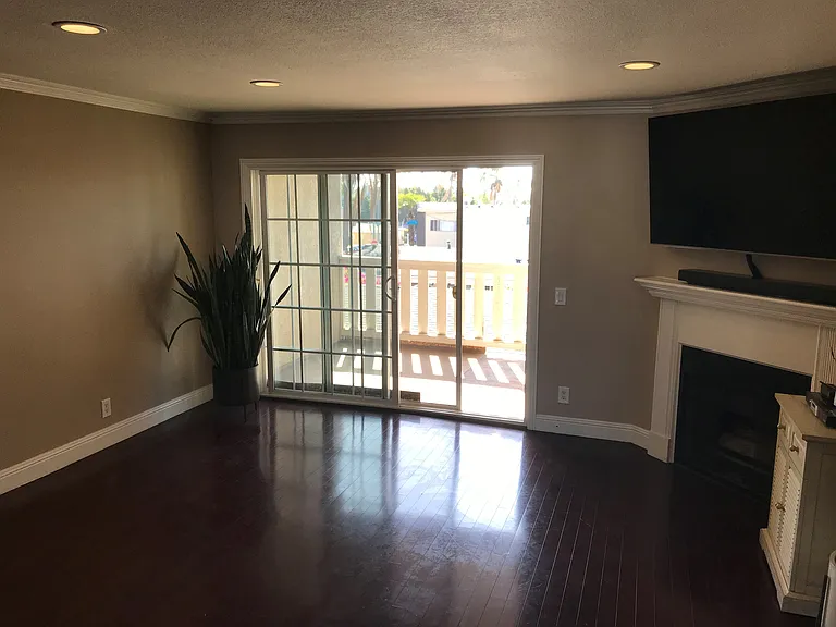 1771 Redondo Ave #202 — Photo 3