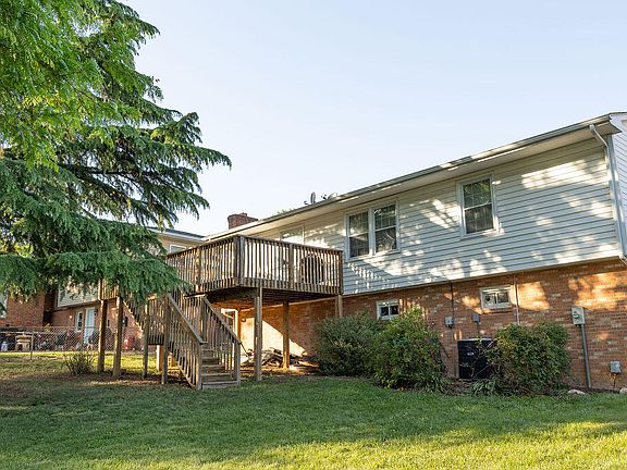 2nd image of 2926 Neil Dr