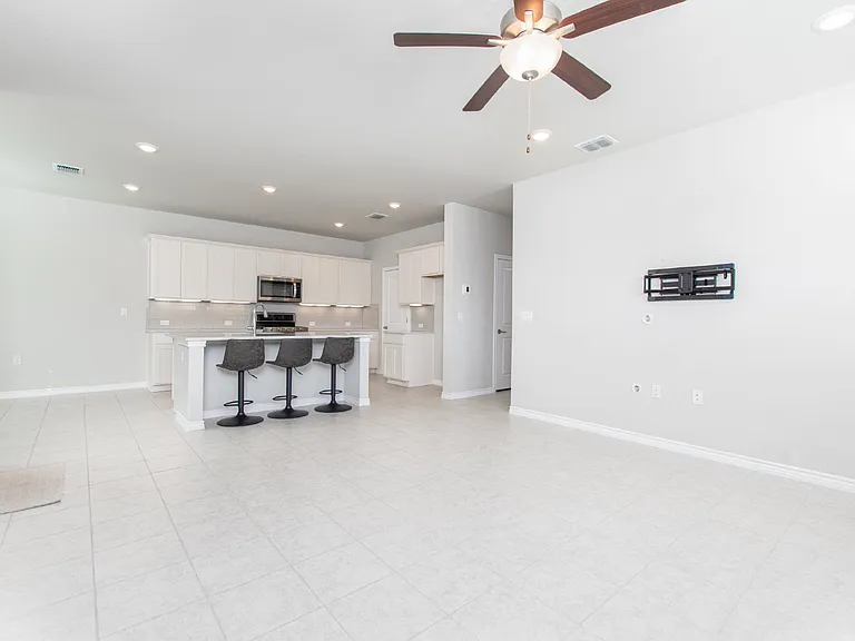 121 Lafitte Dr #101 — Photo 6