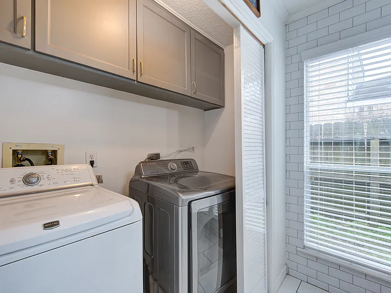 1522 S Kirkwood Rd — Photo 31