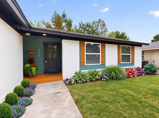 926 SE 3rd St, Grand Prairie, TX 75051