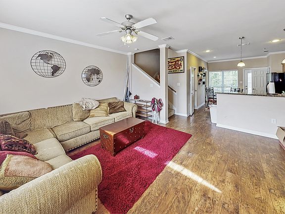4th image of 305 Holleman Dr #1505