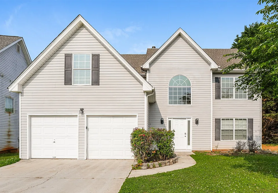 260 Greenway Dr