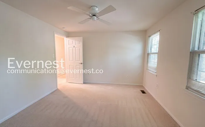 11829 Parliament Dr — Photo 14